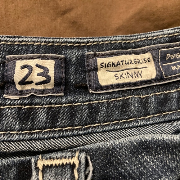 Miss Me Jeans - Picture 9 of 10